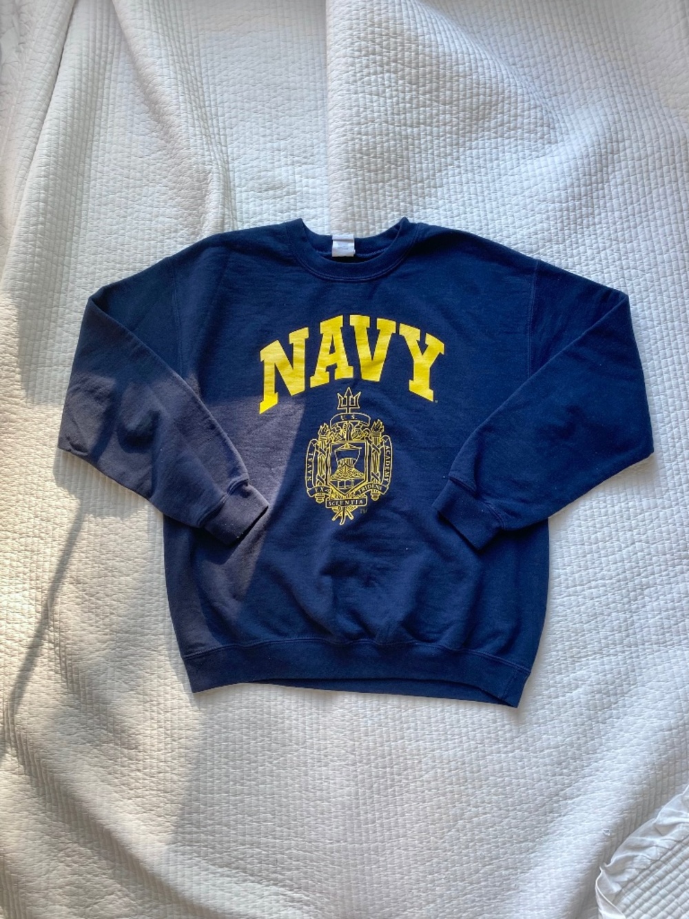 Vintage navy crewneck